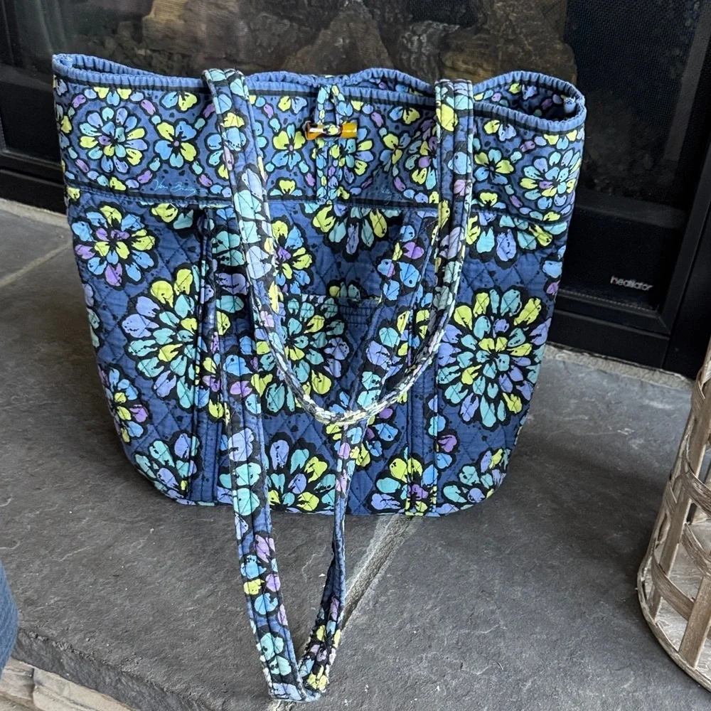 Vera Bradley Navy and Lemon Blossom Tote